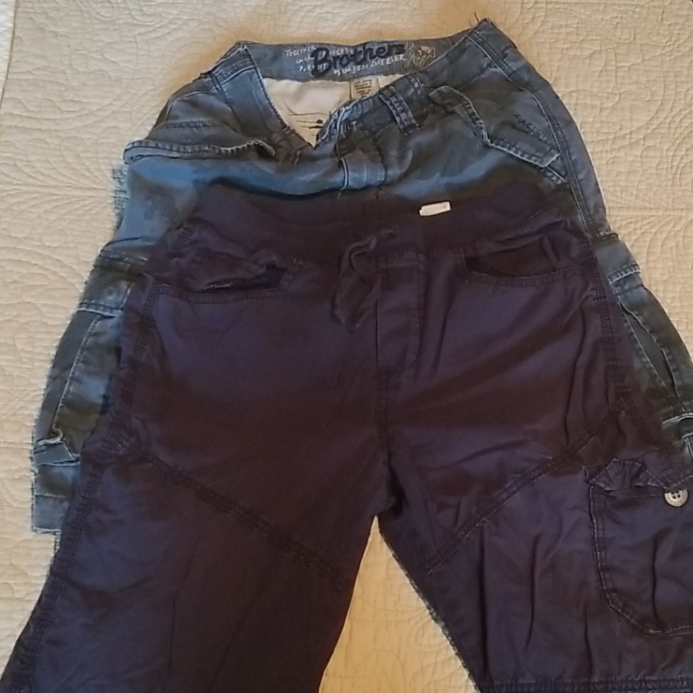 Set of two kids shorts,  1 brothers 2 Guess